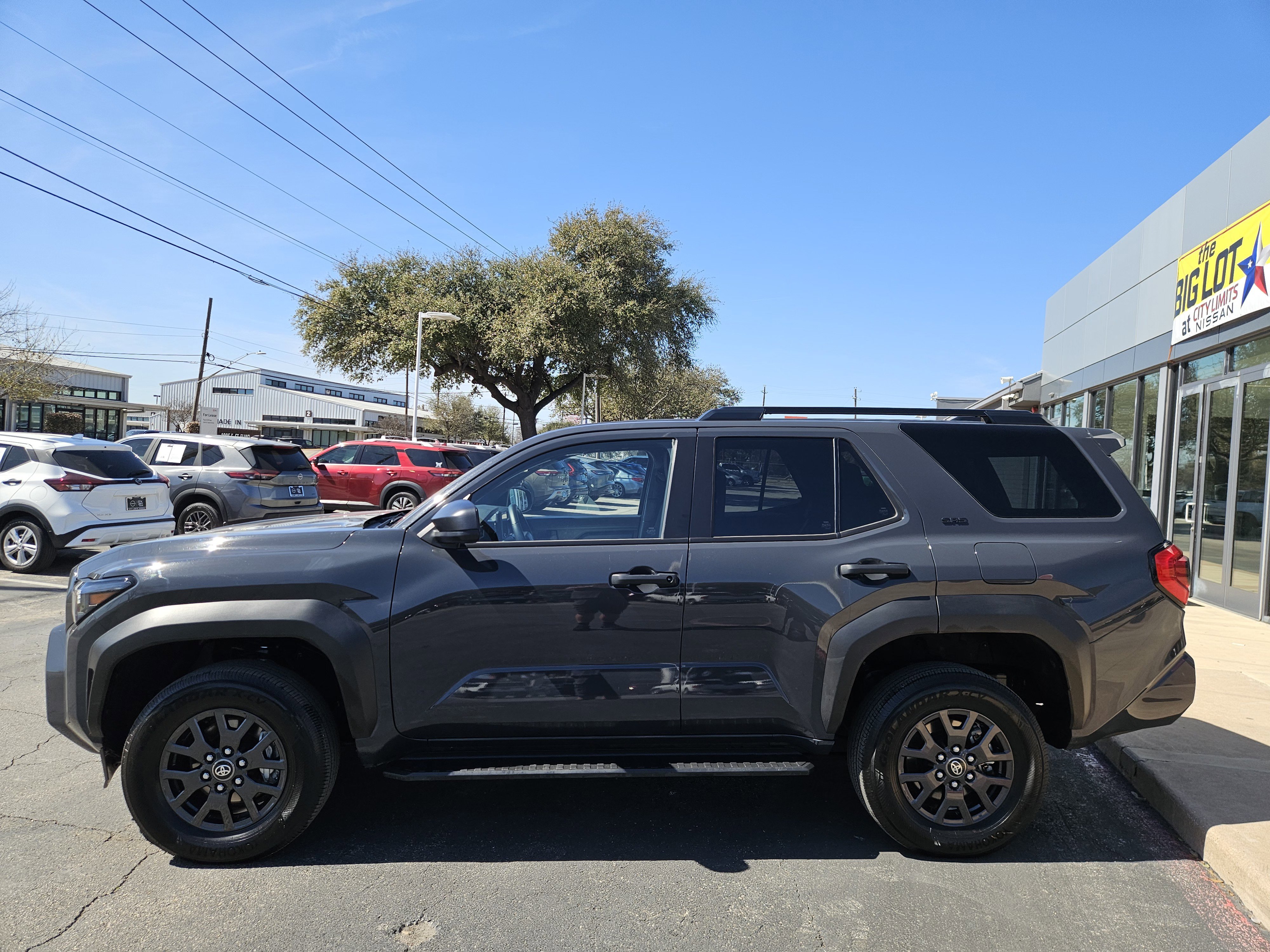 Used 2025 Underground Toyota SR5 image 4