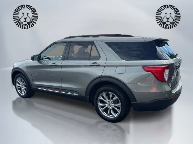Certified Used 2020 Silver Spruce Metallic Ford XLT image 9