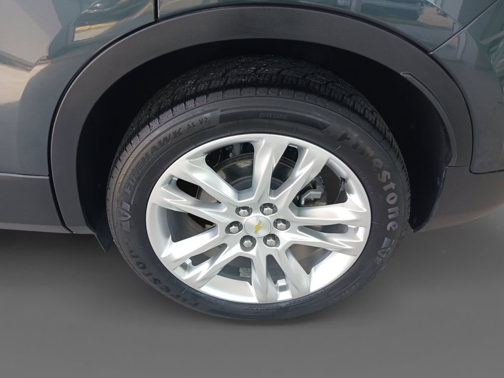 Used 2019 GRAPHITE METALLIC Chevrolet  image 8