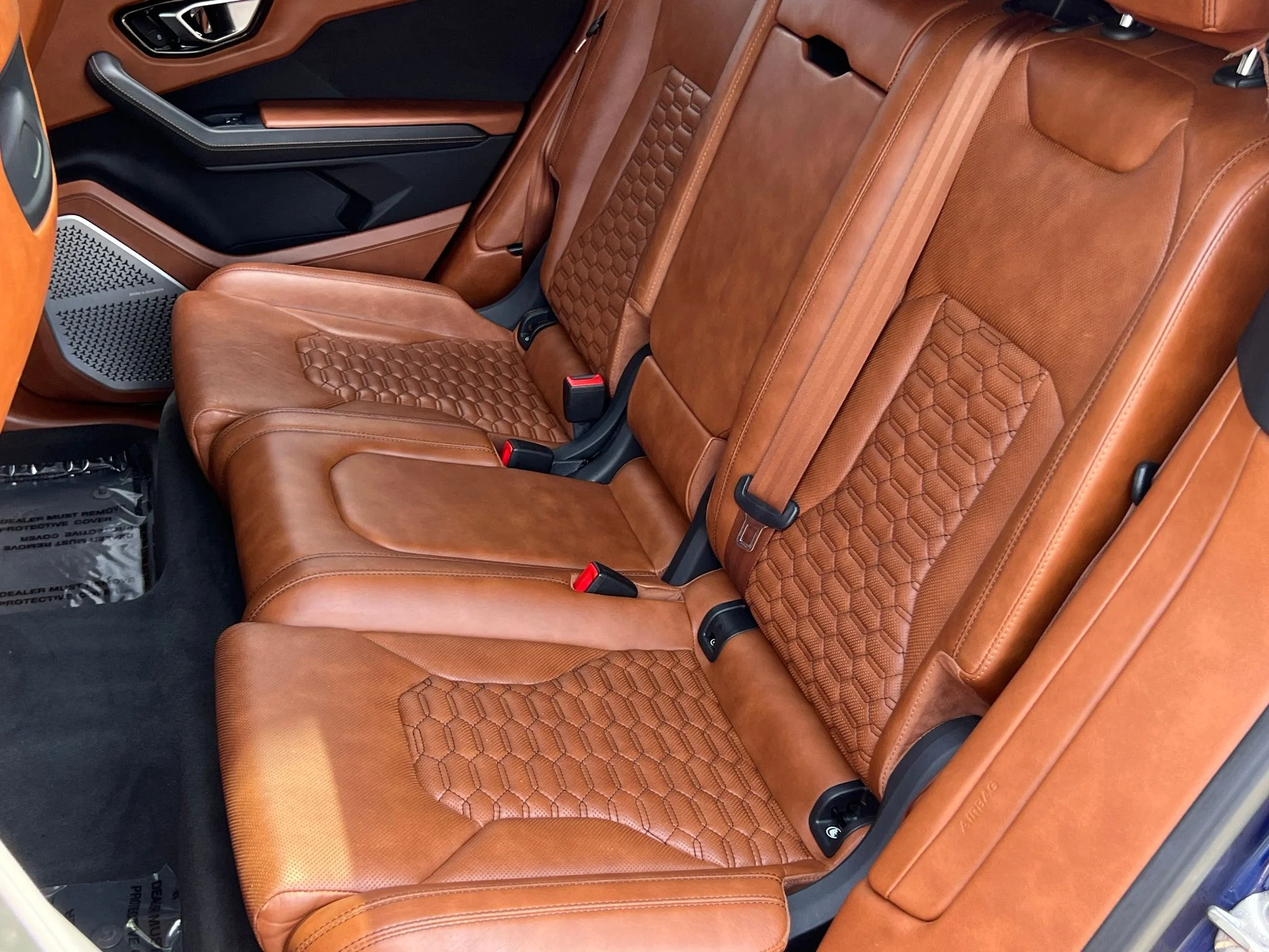 Used 2019 Blue Lamborghini Base image 16