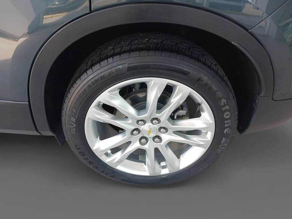Used 2019 GRAPHITE METALLIC Chevrolet  image 8