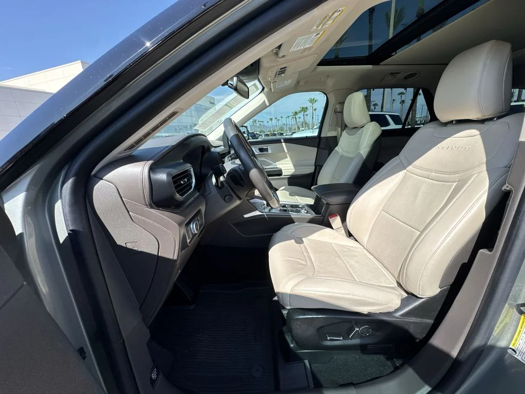 Used 2020 Green Ford Platinum image 10