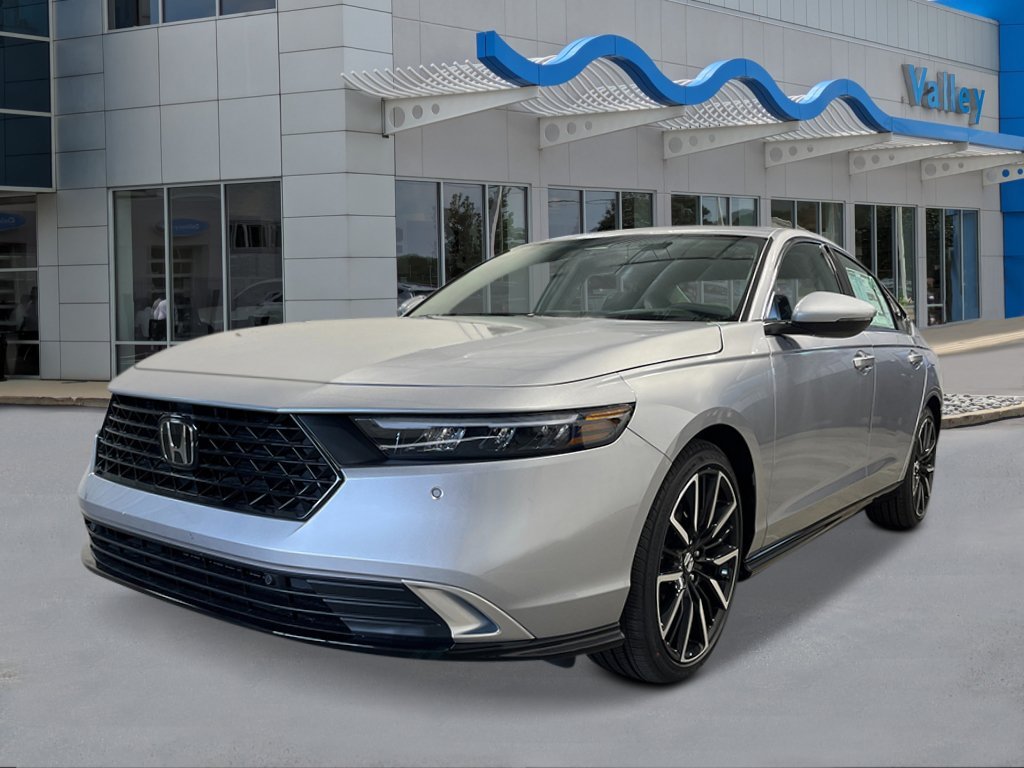 New 2026 Solar Silver Metallic Honda Touring image 1