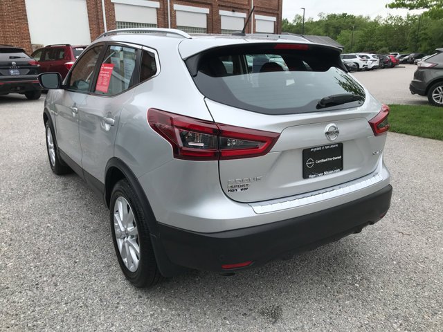 Certified Used 2022 Brilliant Silver Metallic Nissan SV image 4