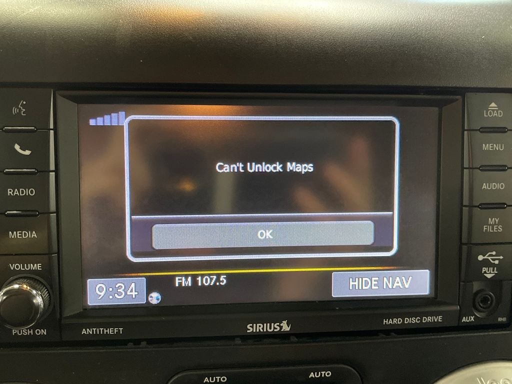 Used 2014 White Jeep Unlimited Sahara image 23