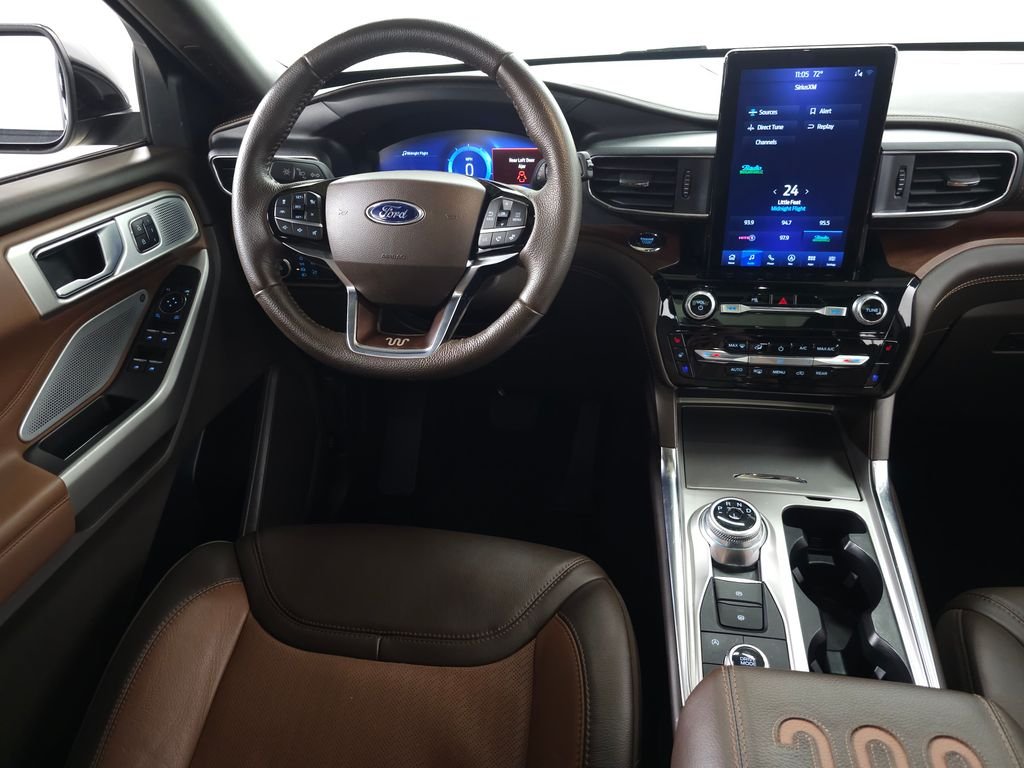 Used 2023 Gray Metallic Ford King Ranch image 21