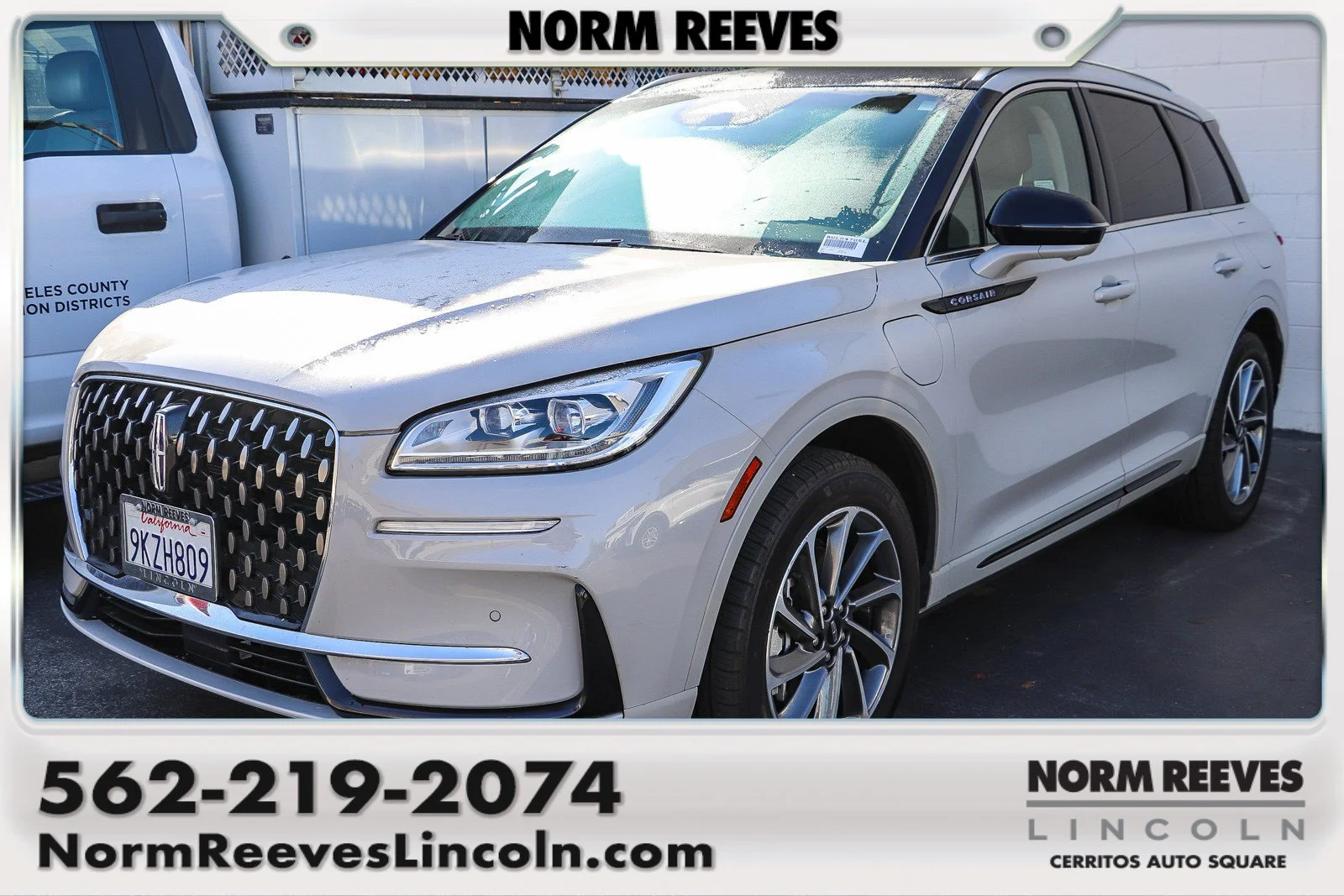 Certified Used 2024 Pearl Metallic Lincoln Grand Touring image 1