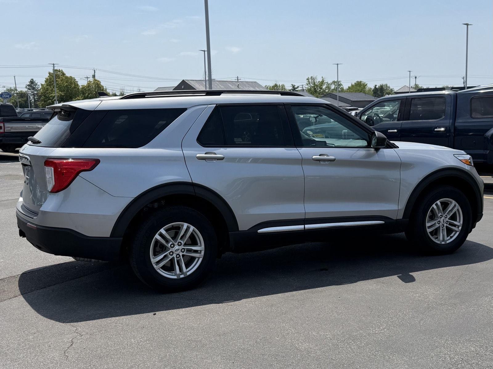 Used 2023 Iconic Silver Ford XLT image 5