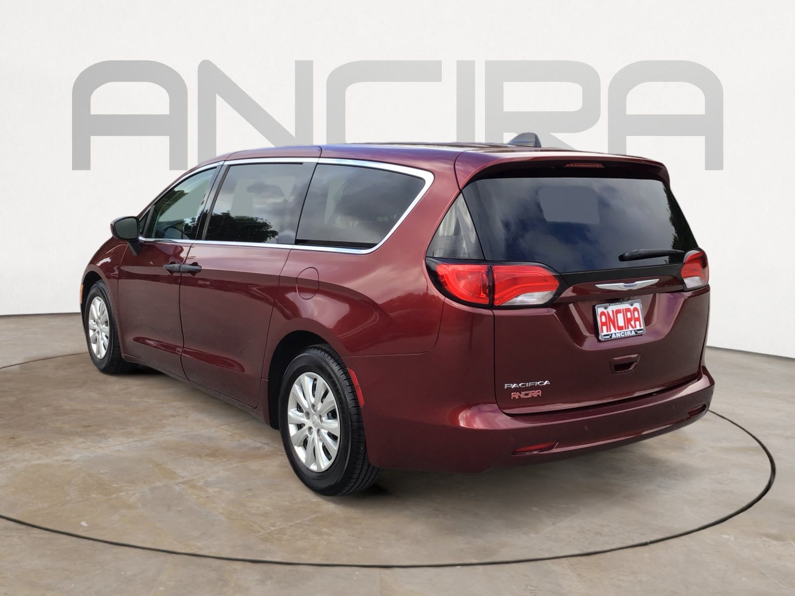 Used 2018 Velvet Red Pearlcoat Chrysler L image 10
