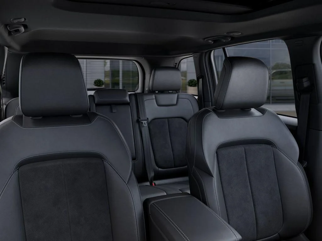 New 2026 Black Jeep Laredo Altitude image 26