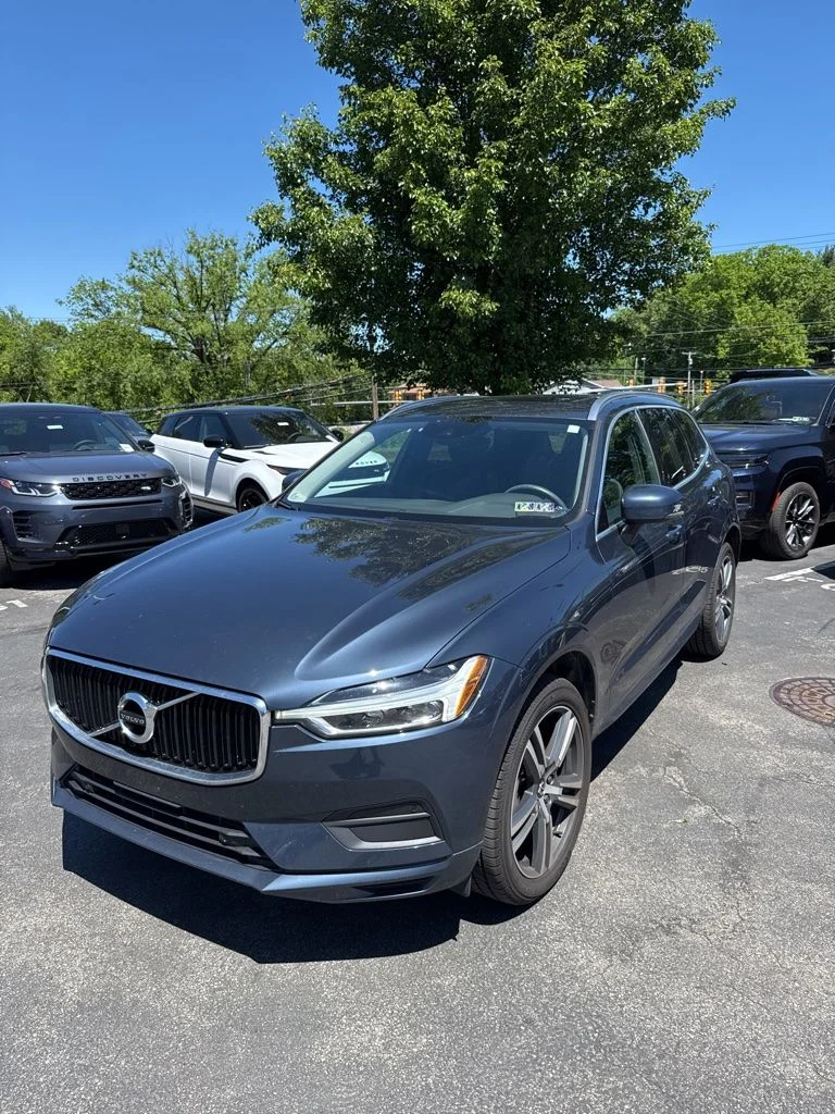 2020 Volvo XC60 T5 Momentum AWD's photo