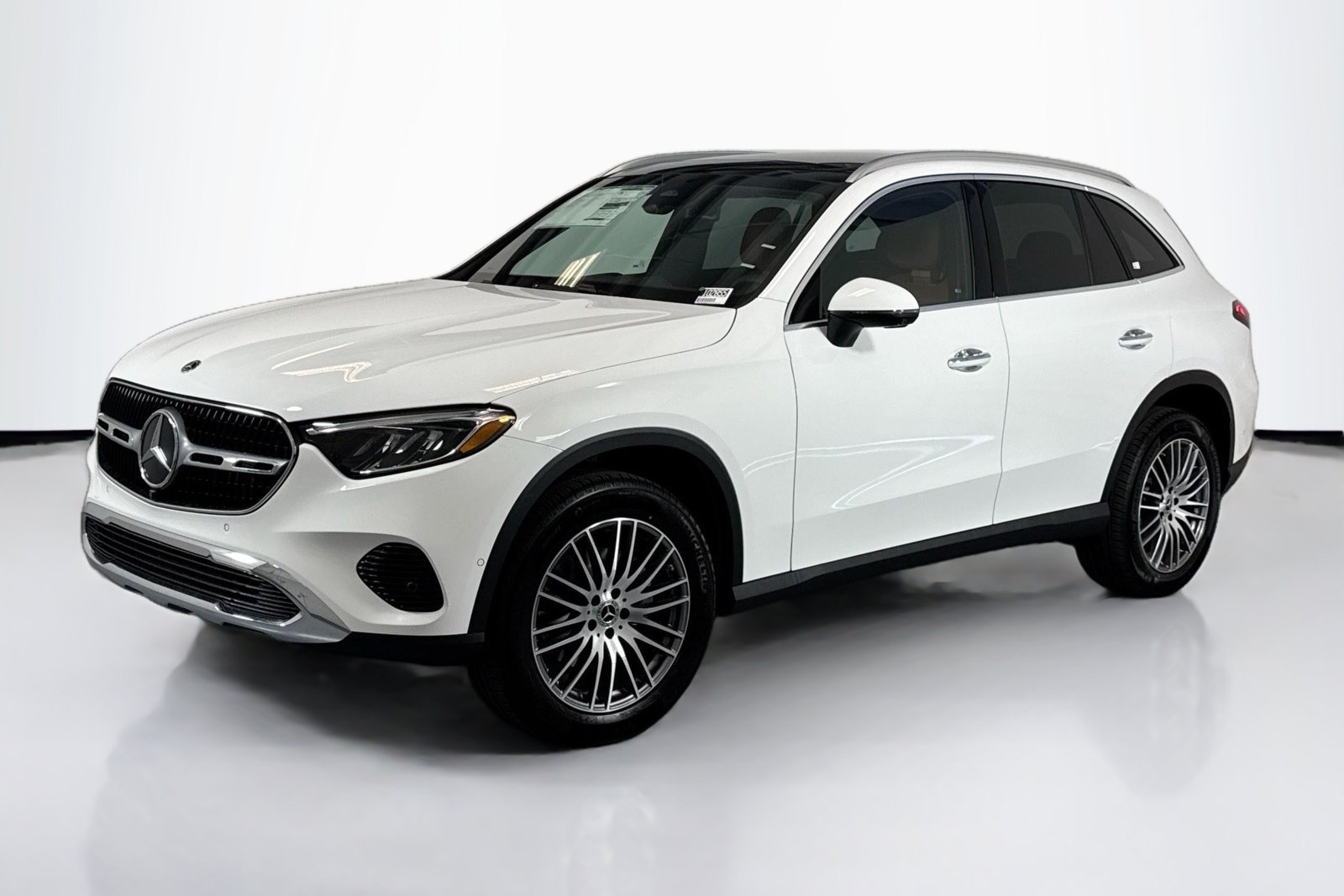Certified Used 2026 Polar White Mercedes-Benz GLC 300 image 1