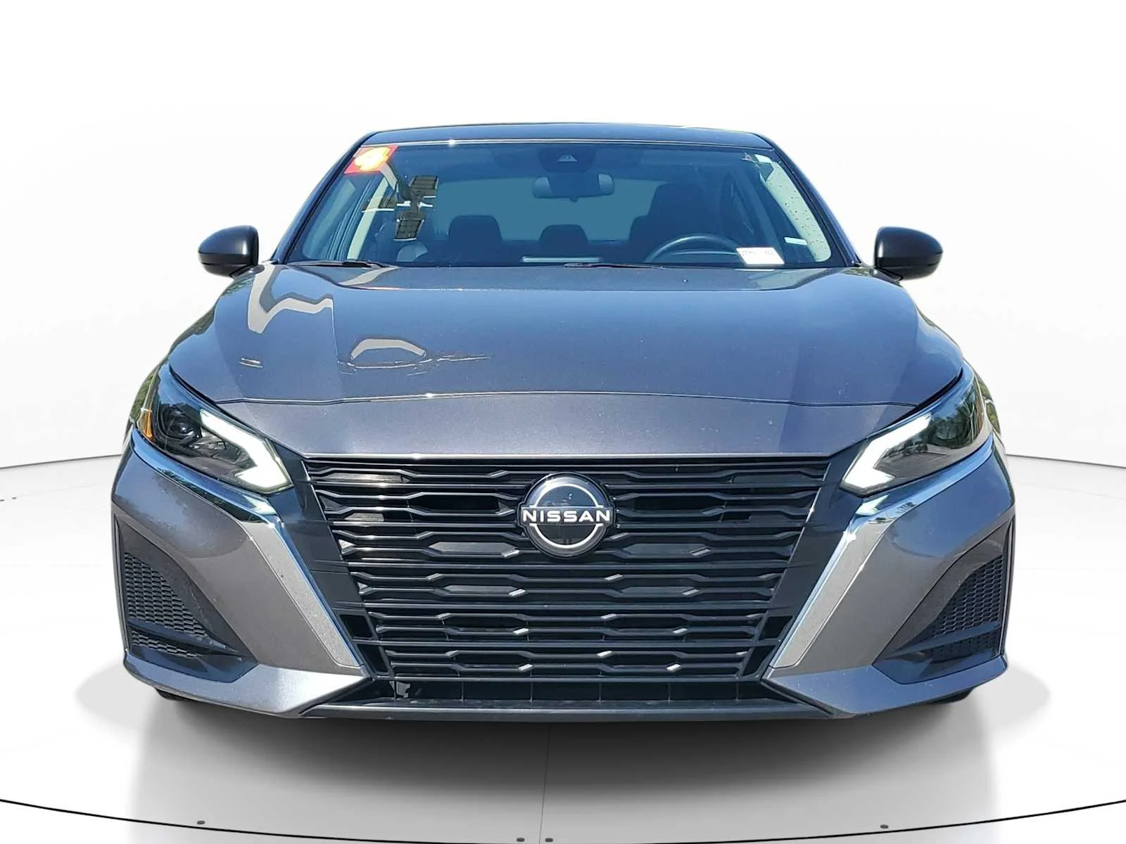 Used 2024 Gun Metallic Nissan 2.5 SV image 2