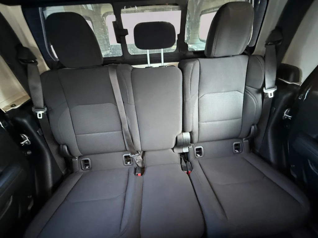 Used 2023 Black Jeep Sport S image 18