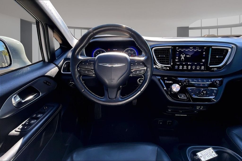 Used 2020 White Chrysler Touring L Plus image 5