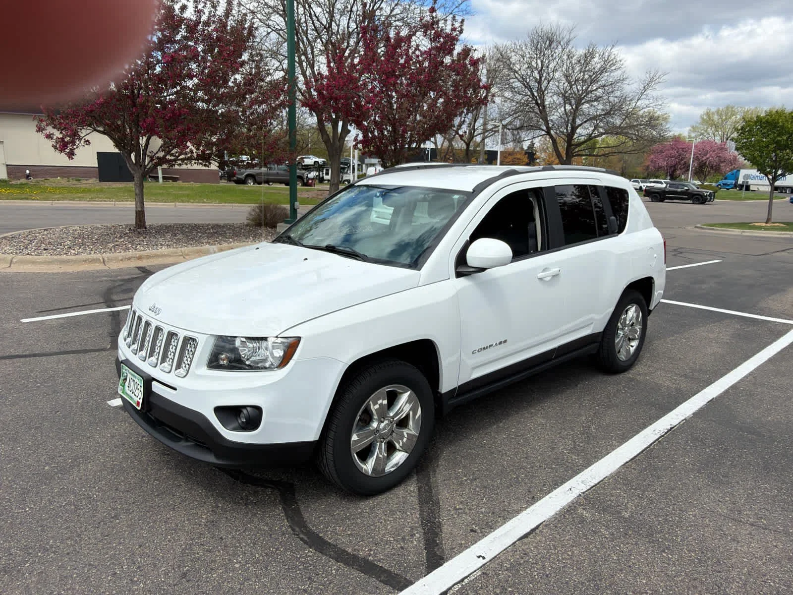 Used 2015 Jeep Compass Latitude with VIN 1C4NJDEB1FD208247 for sale in Brooklyn Park, MN