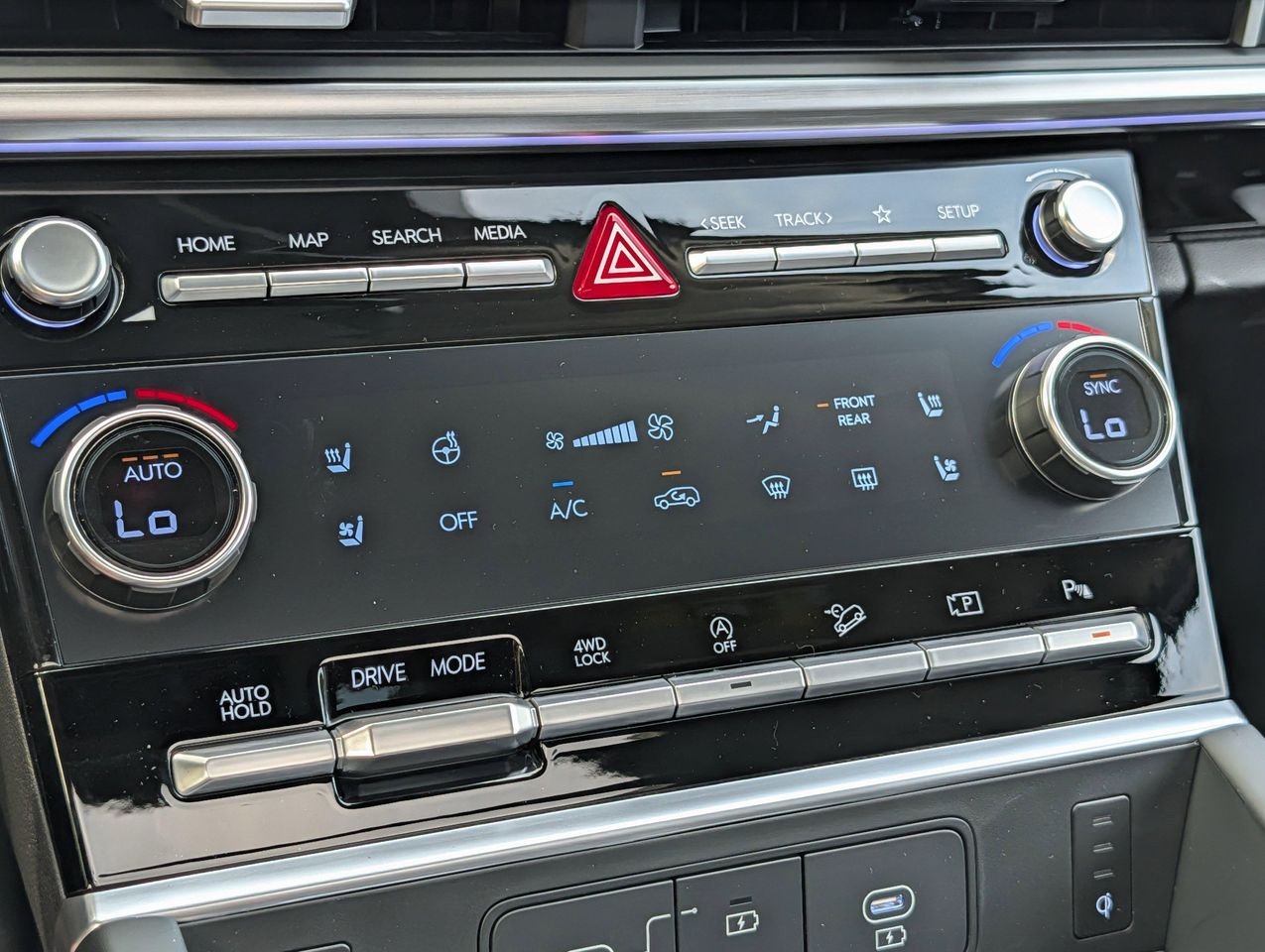 New 2026 Atlantis Blue Hyundai Limited 6P image 11