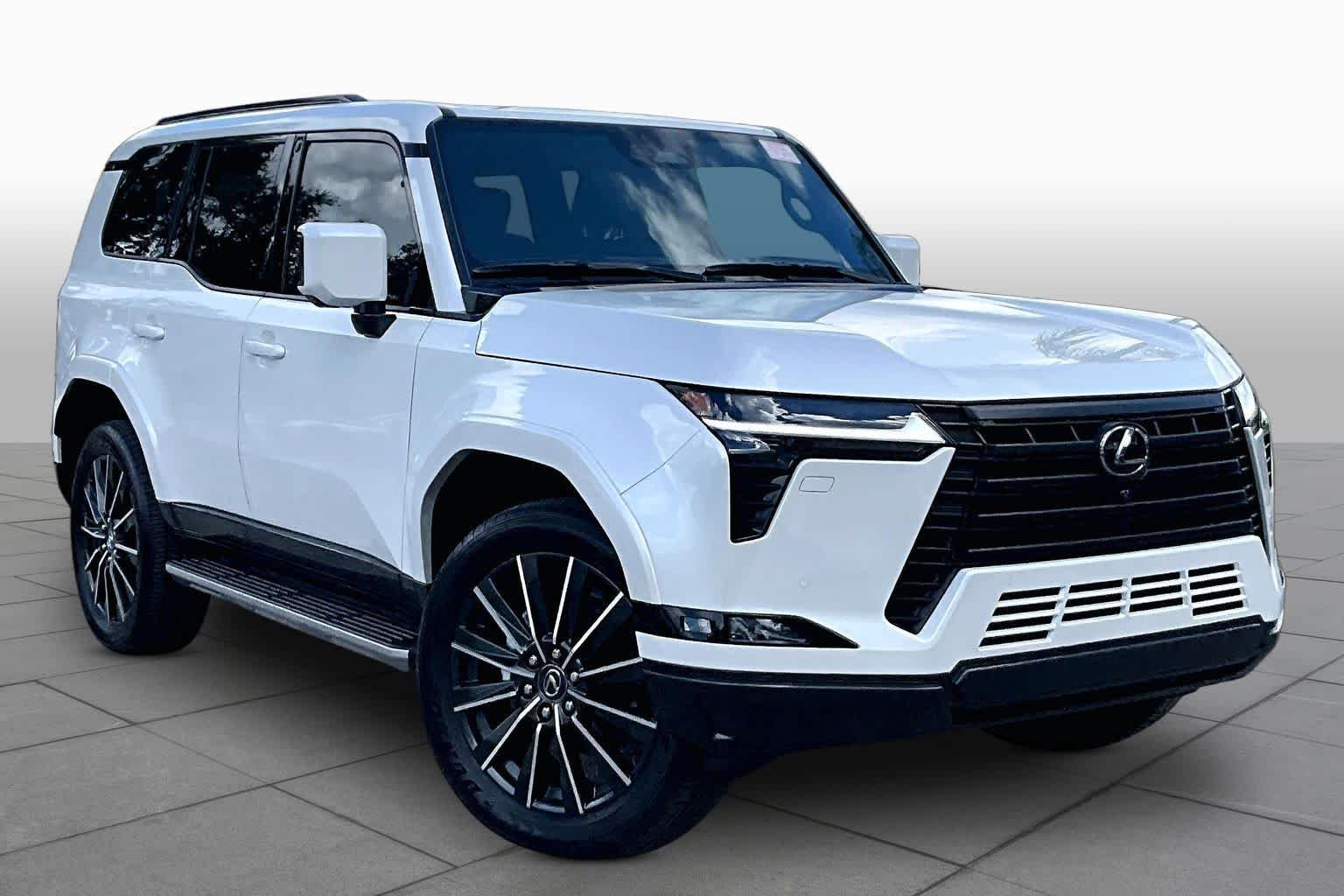 Used 2026 Eminent White Pearl Lexus Luxury image 3