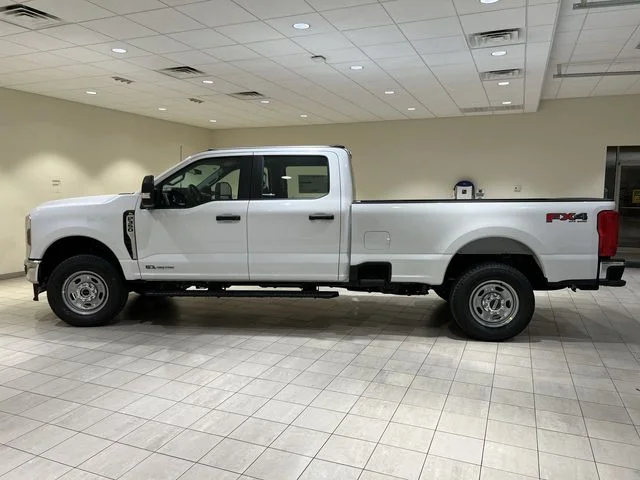 New 2026 Oxford White Ford F-350® XL image 2