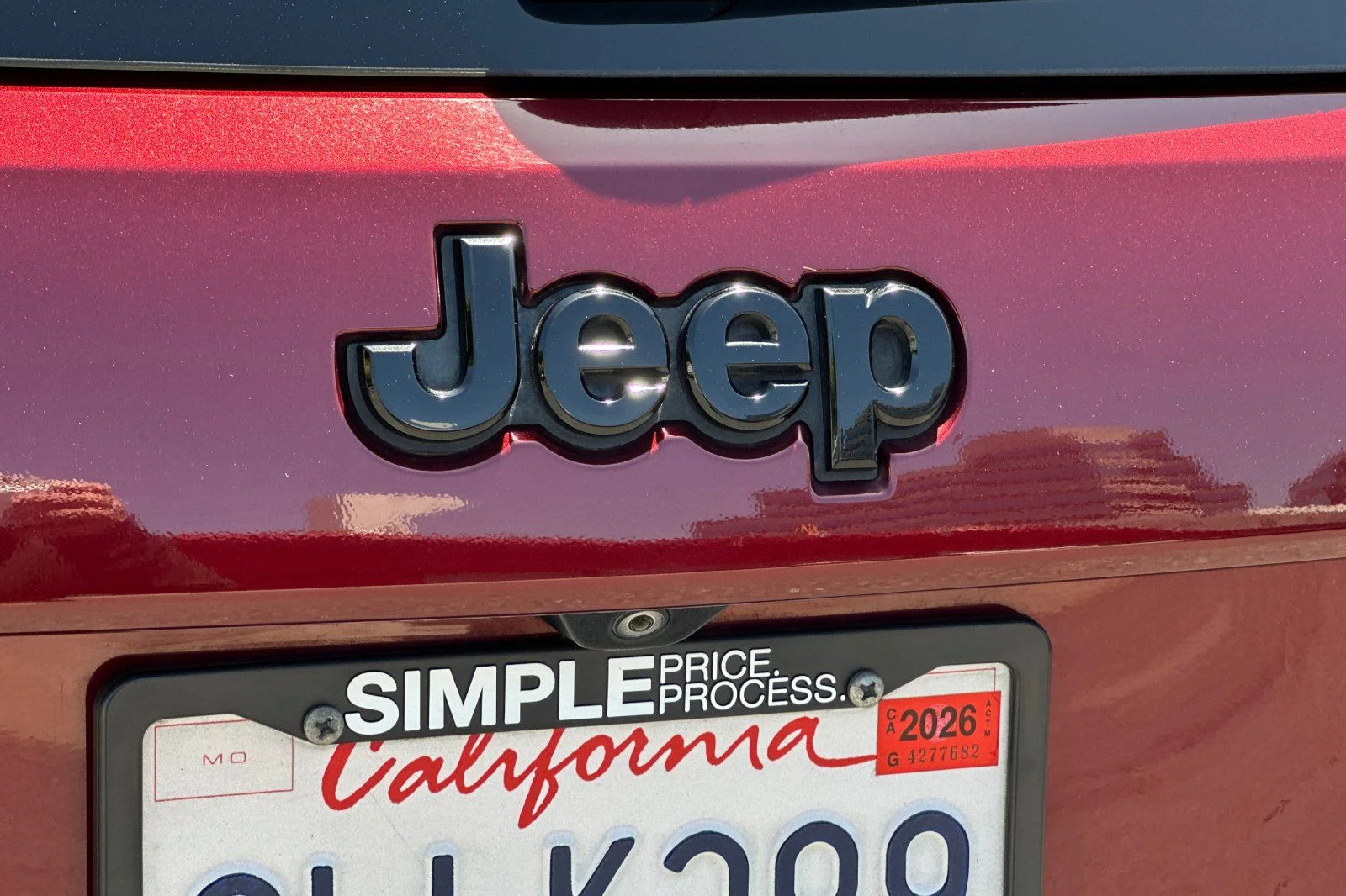Used 2019 Red Jeep Altitude image 16