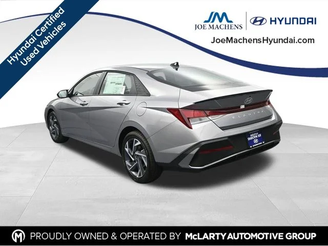 Used 2025 Silver Hyundai SEL Sport image 7
