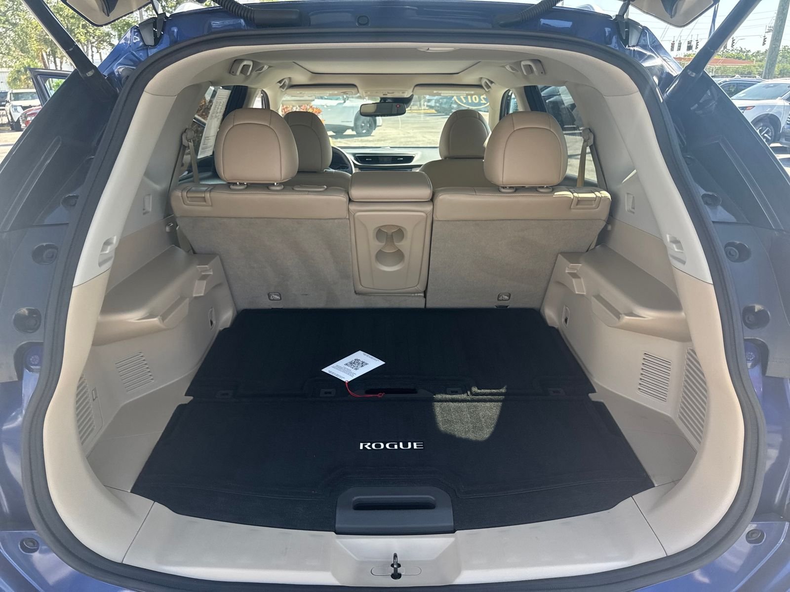 Used 2017 Blue Nissan SL image 44