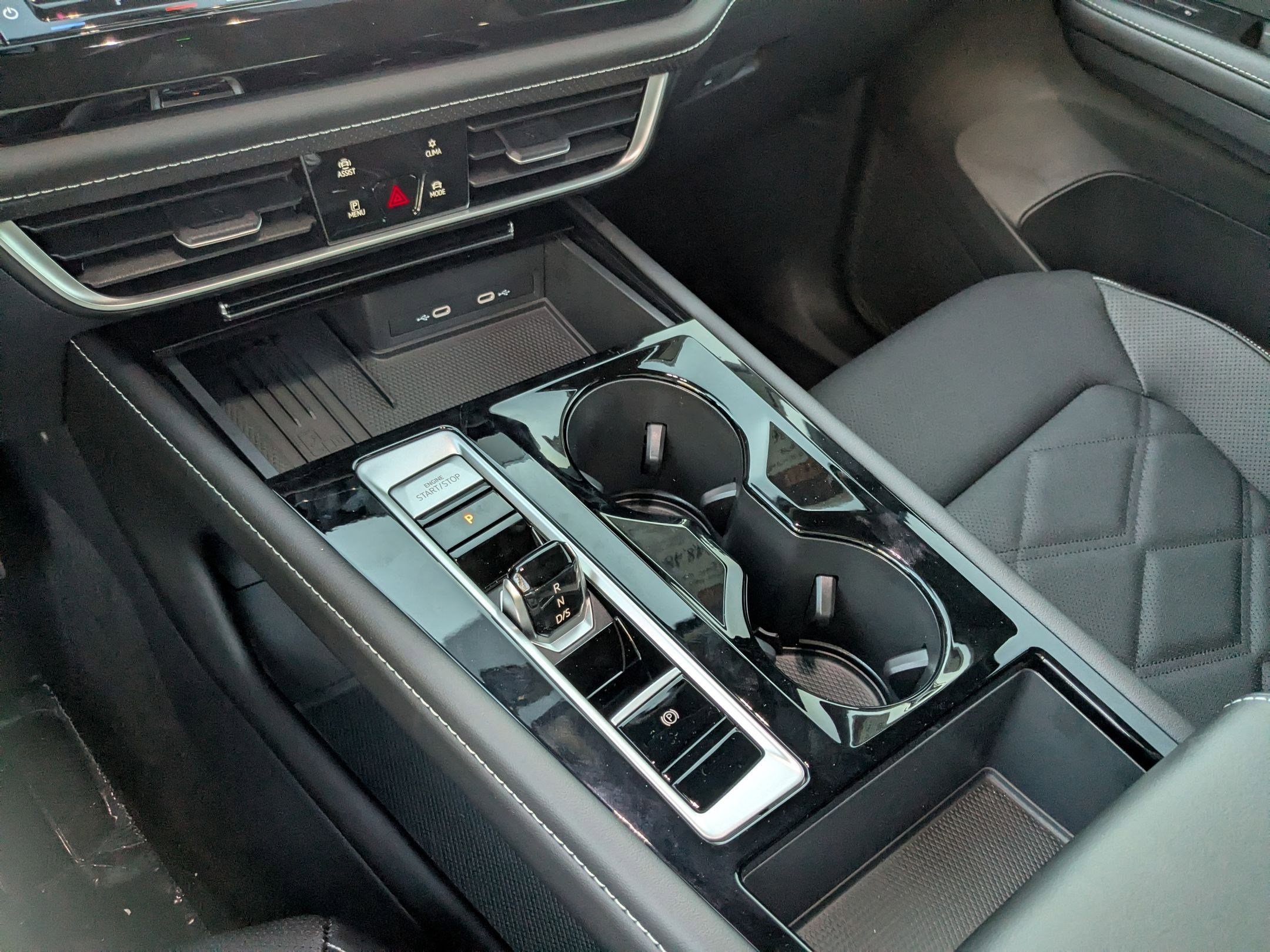 2026 Volkswagen Atlas SE w/Tech - Photo 14