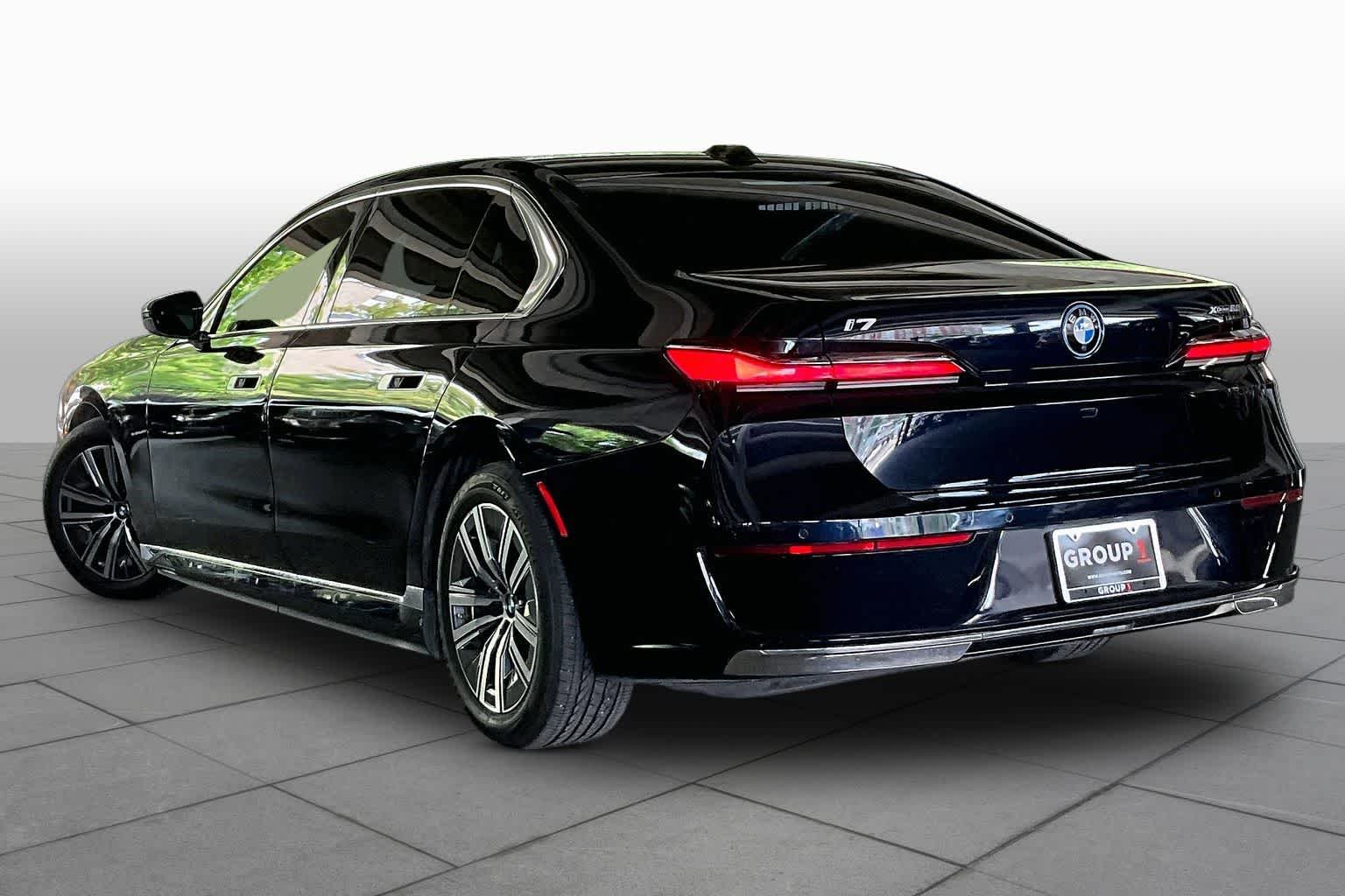 Used 2024 Carbon Black Metallic BMW xDrive60 image 11