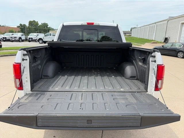 Used 2019 White Ford Lariat image 32
