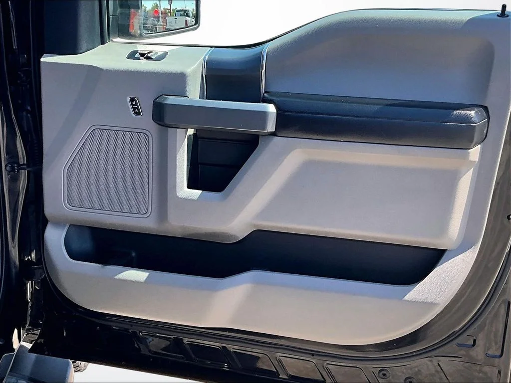 Used 2017 Black Ford XLT image 26