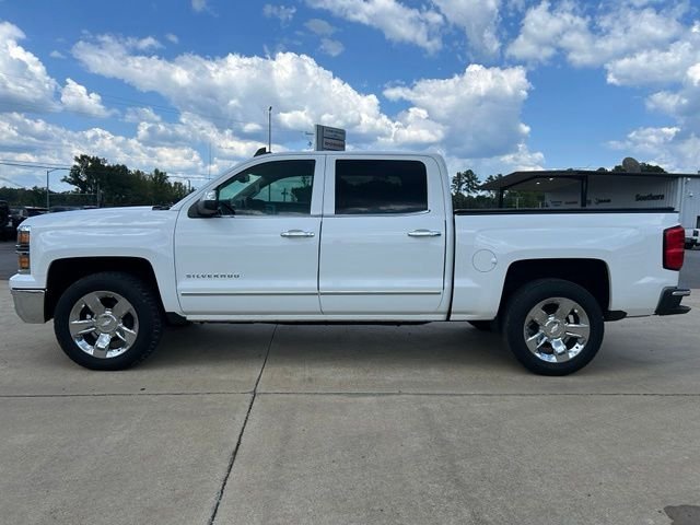 Used 2015 White Chevrolet LTZ image 4