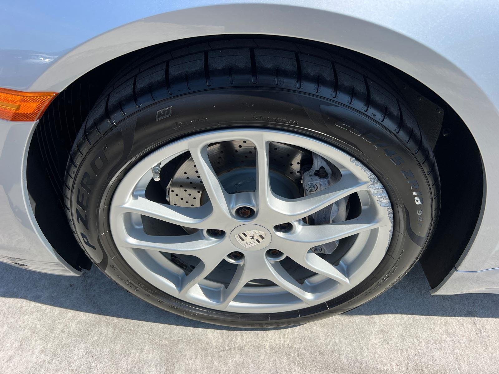 Used 2018 Rhodium Silver Metallic Porsche 718 Cayman image 11