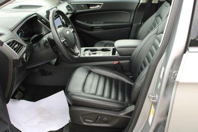 Used 2024 Iconic Silver FORD SEL AWD image 5