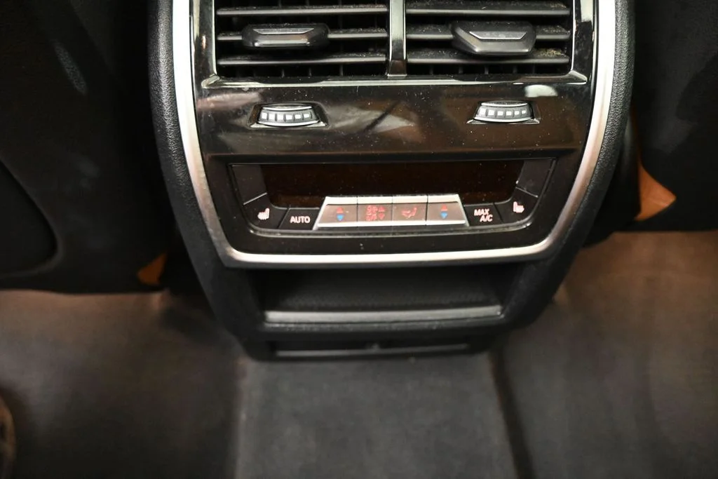 Used 2023 Blue BMW xDrive40i image 20