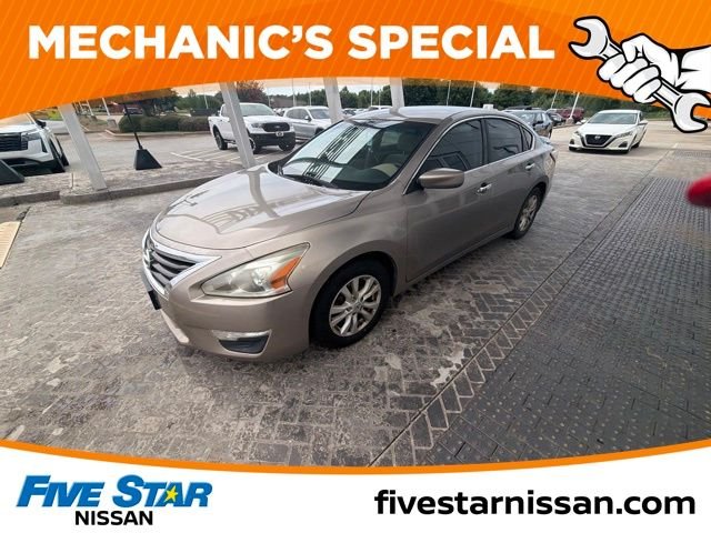Used 2014 Beige Nissan 2.5 S image 18