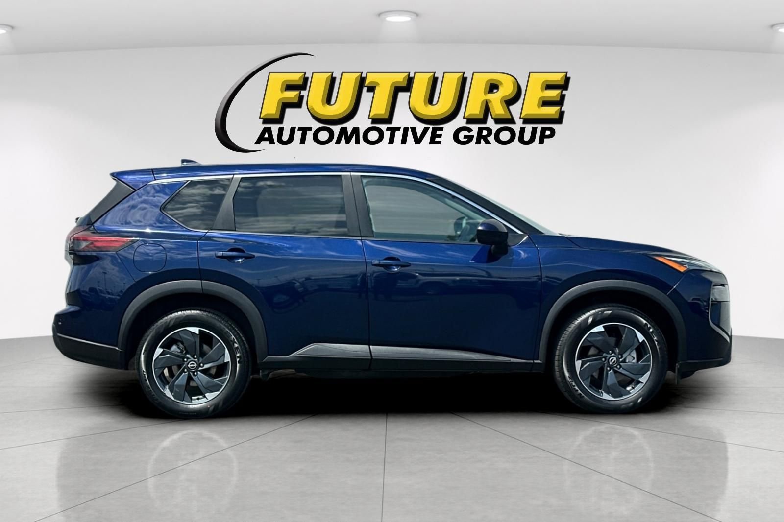 Used 2024 Blue Nissan SV image 3