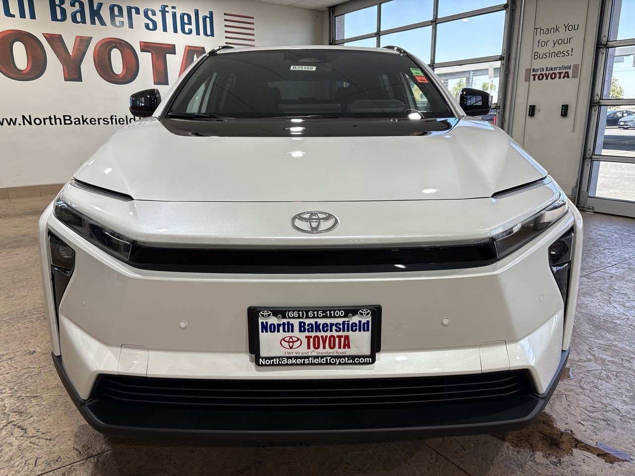Used 2026 Pearl Toyota XLE Plus image 5