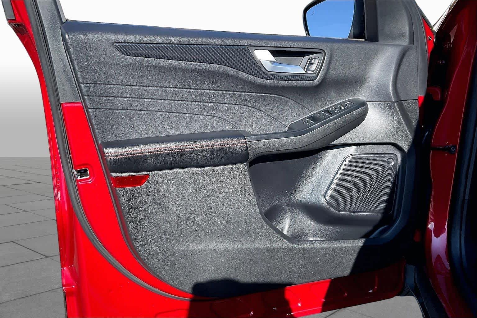 Used 2025 Rapid Red Metallic Tinted Clearcoat Ford ST-Line image 21