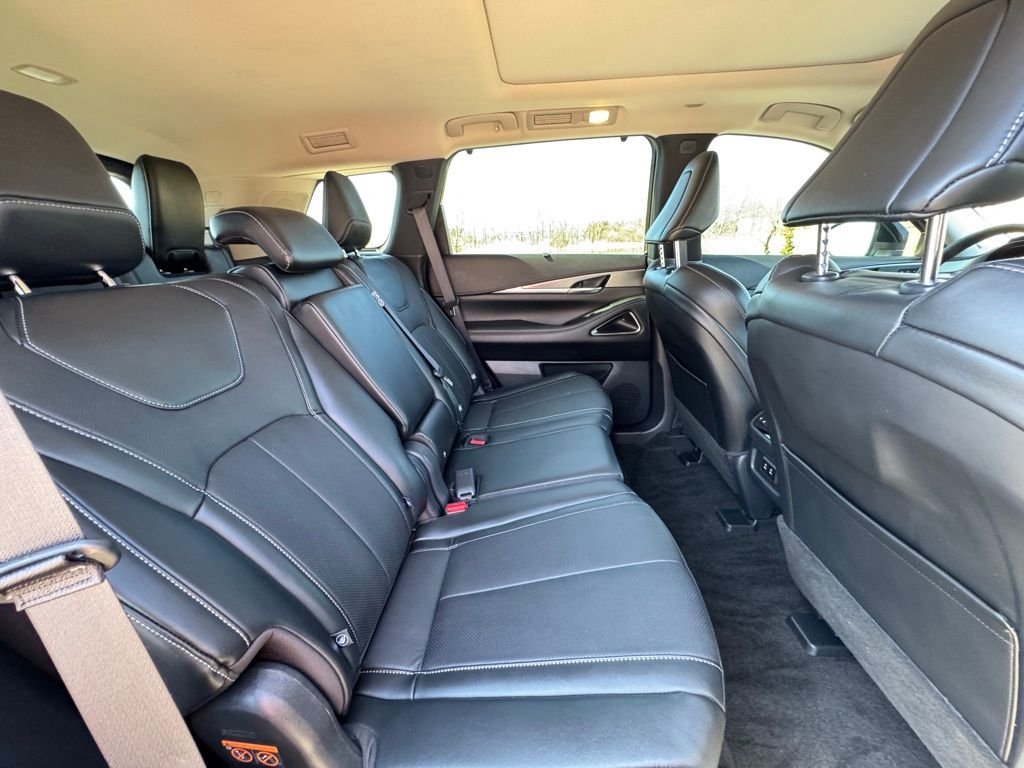 Used 2026 Mineral Black INFINITI LUXE image 27
