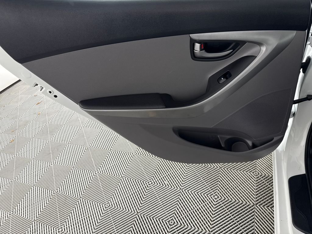 2014 Hyundai Elantra SE - Photo 12