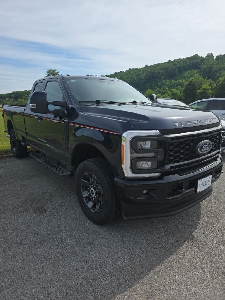 Used 2023 Antimatter Blue Metallic Ford Lariat image 3