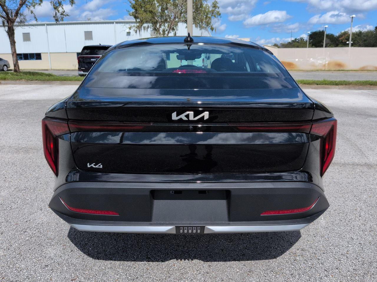 New 2027 Aurora Black Pearl Kia LXS image 6