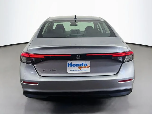 New 2026 Solar Silver Metallic Honda SE image 18