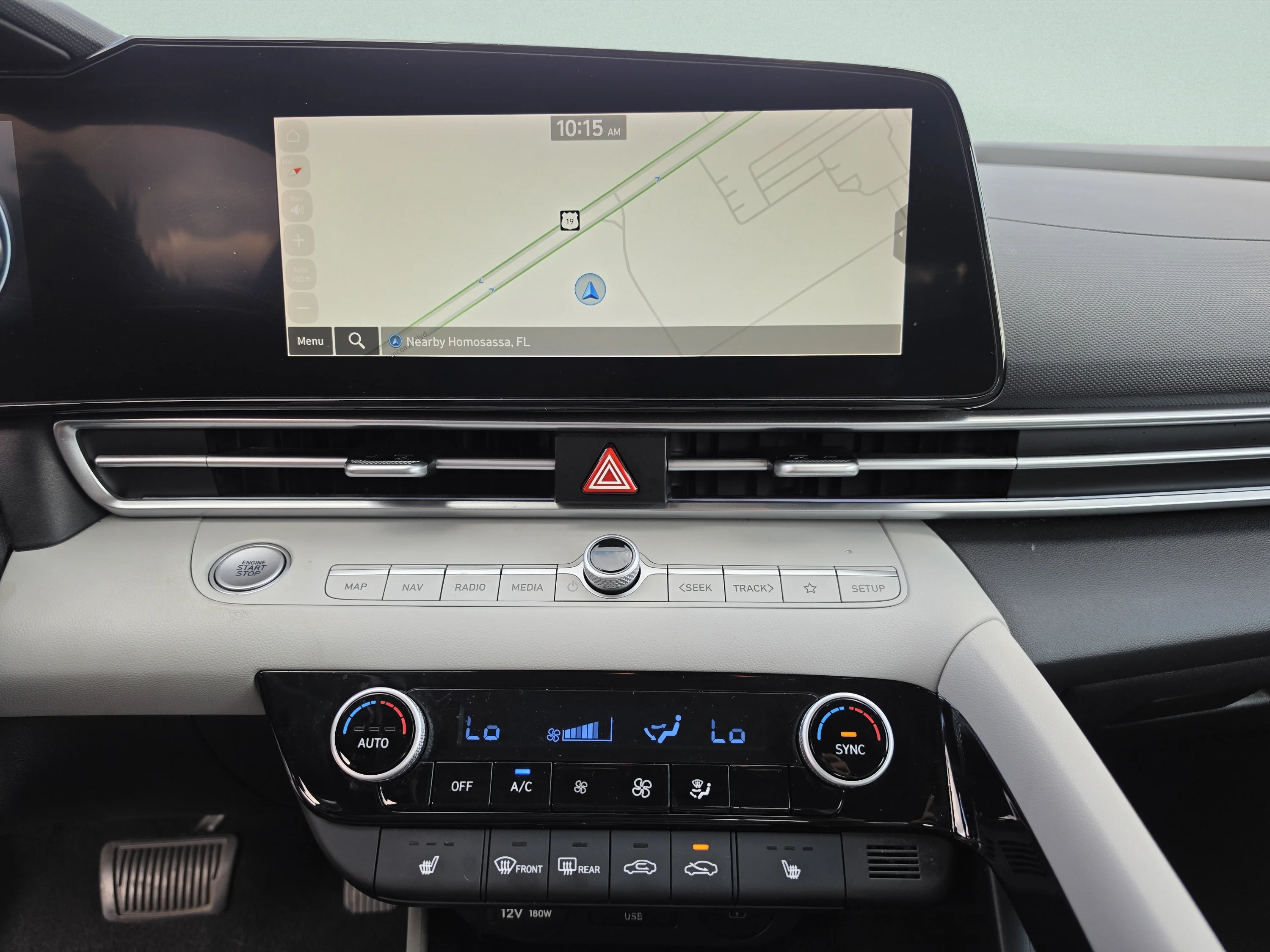 Used 2025 Fluid Metal Hyundai Limited image 24