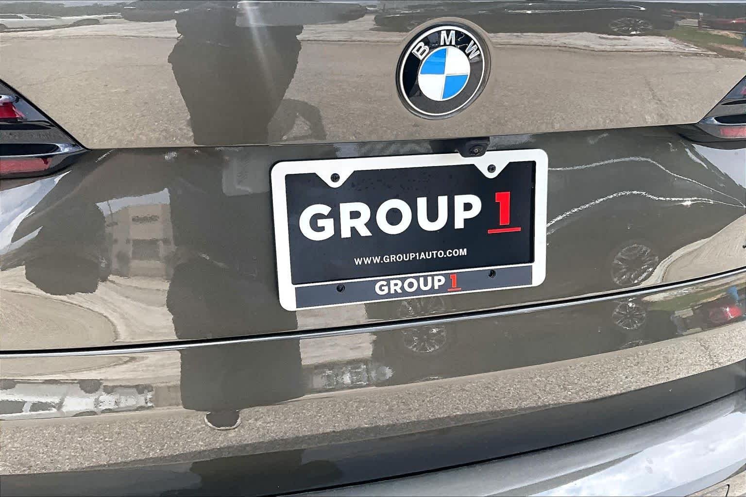 Used 2026 Manhattan Green Metallic BMW sDrive40i image 9
