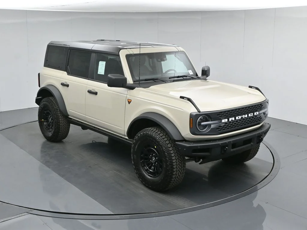 New 2026 Desert Sand Ford Badlands image 37