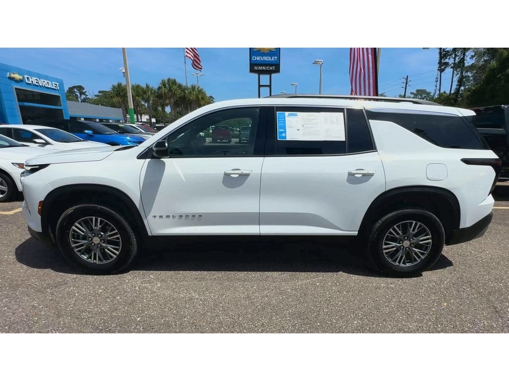 Used 2025 Summit White Chevrolet LT image 5