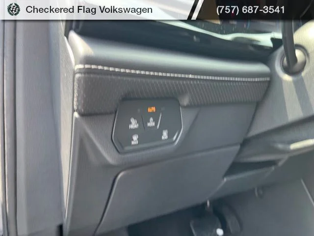 New 2026 Silver Volkswagen 2.0T SE w/Technology image 19