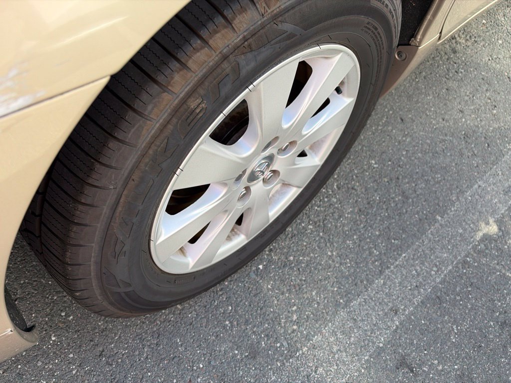 Used 2008 Beige Toyota XLE image 10