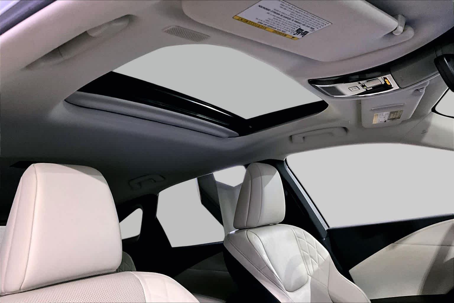 Used 2024 Iridium Lexus Premium image 21